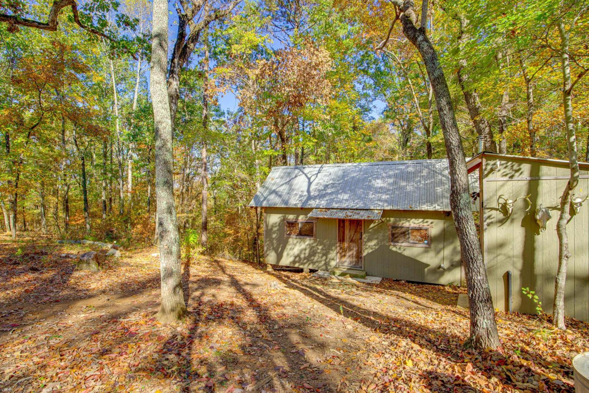 Secluded Tallassee Cabin With Fire Pit And Porch! Ngoại thất bức ảnh
