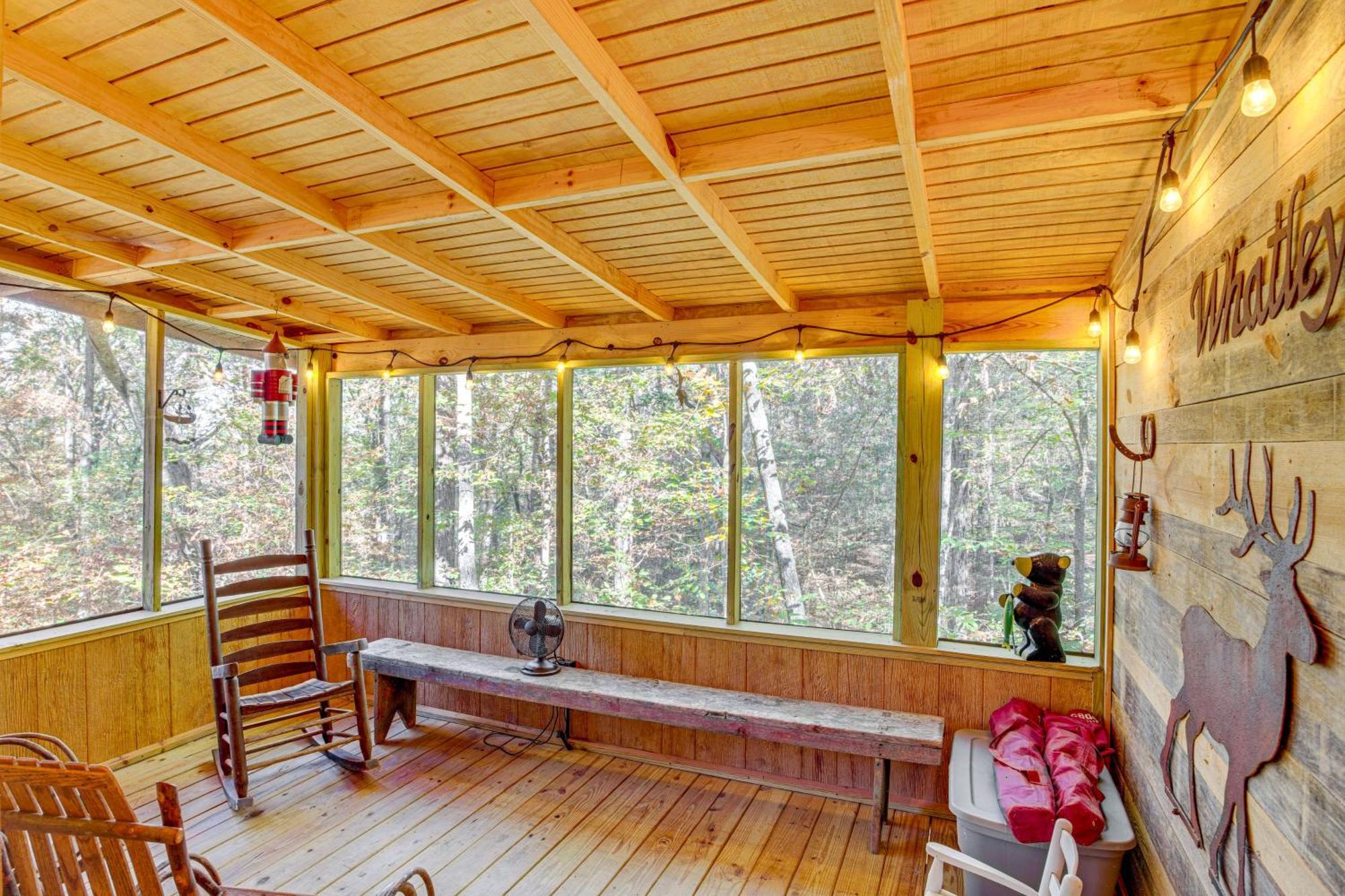 Secluded Tallassee Cabin With Fire Pit And Porch! Ngoại thất bức ảnh