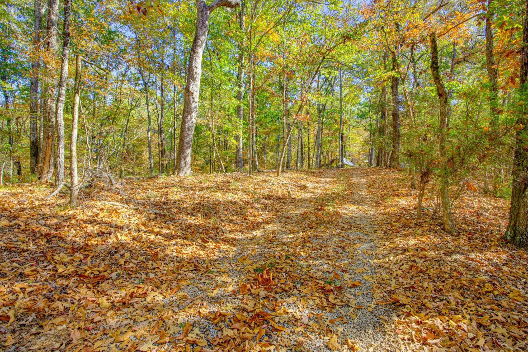 Secluded Tallassee Cabin With Fire Pit And Porch! Ngoại thất bức ảnh
