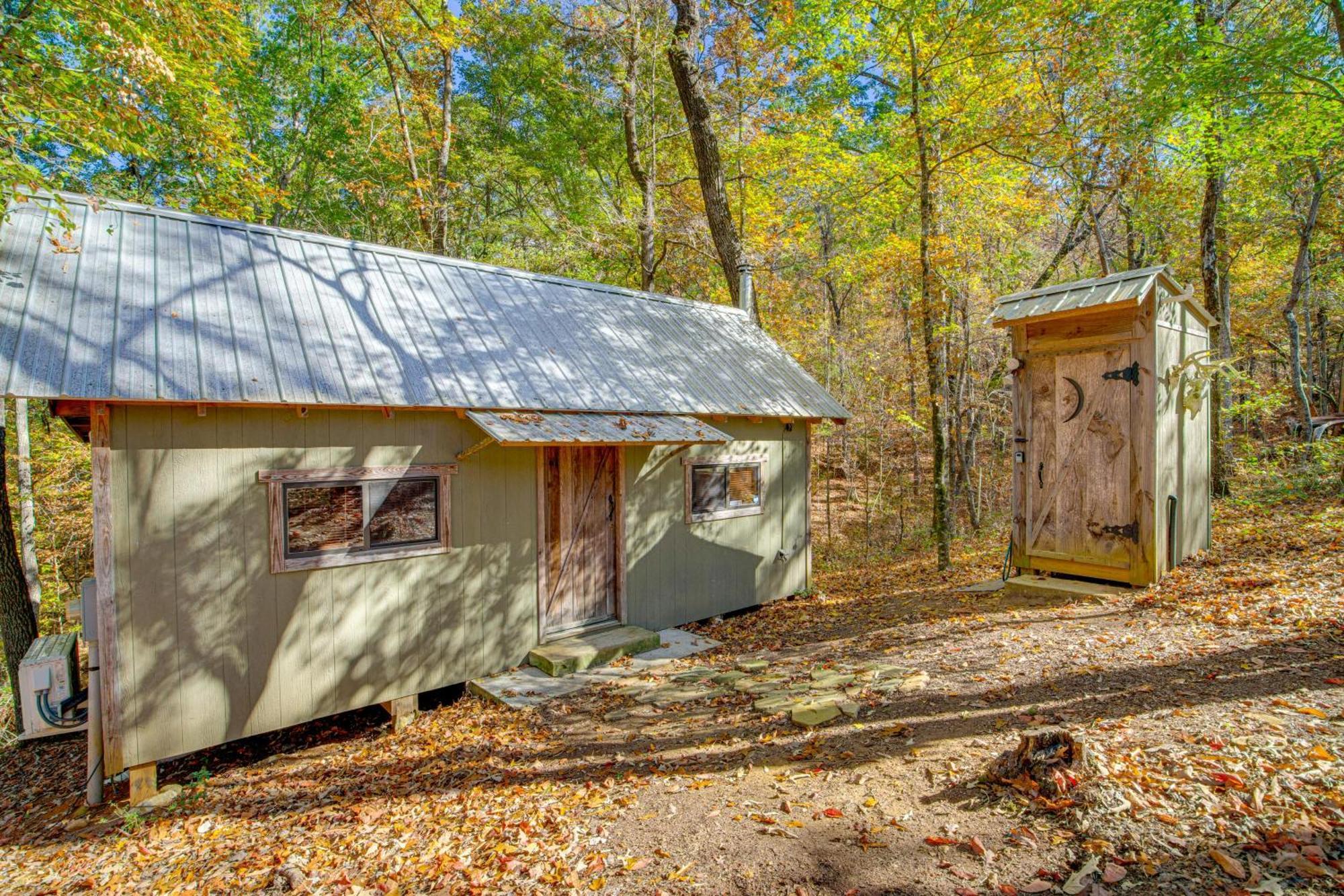 Secluded Tallassee Cabin With Fire Pit And Porch! Ngoại thất bức ảnh